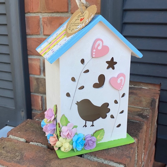 SPRING IS HERE 🌸Handpainted Decorative Birdhouse “Spring Harmony” - Picture 4 of 8